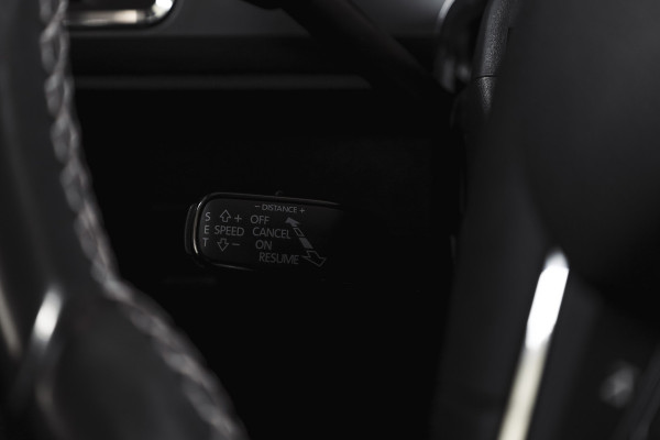 Seat Ateca 1.0 EcoTSI 115 PK Style Business Intense | Elek. Trekhaak | Dig. Cockpit | Adapt. Cruise | PDC | Camera | NAV + App. Connect | ECC | Elek. Klep | LM 17" |