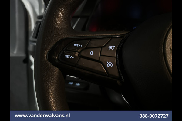 Renault Trafic 2.0 dCi 131pk L2H1 Euro6 Airco | LED | Cruisecontrol | 2500kg Trekhaak | Parkeersensoren Bijrijdersbank