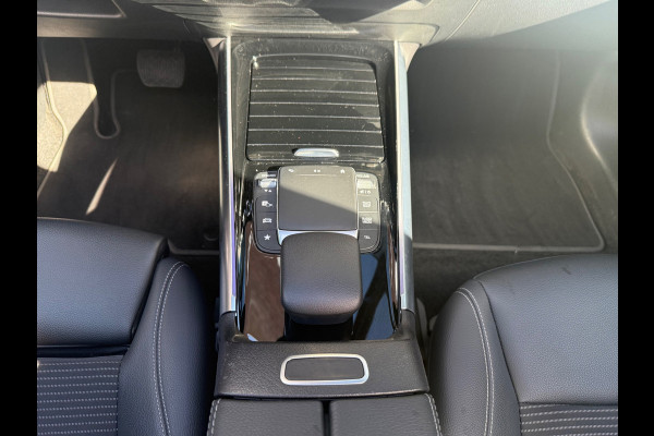 Mercedes-Benz EQA 250 Business Solution Luxury 67 kWh - Automaat - Pano/Schuifdak - Navi - Org.NL
