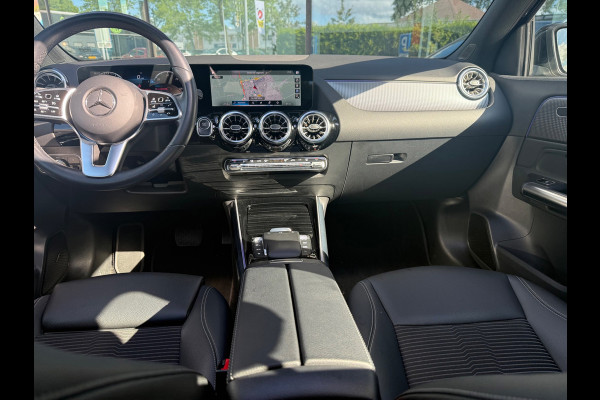 Mercedes-Benz EQA 250 Business Solution Luxury 67 kWh - Automaat - Pano/Schuifdak - Navi - Org.NL