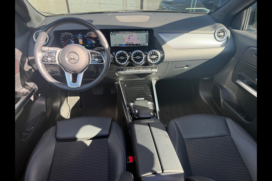 Mercedes-Benz EQA 250 Business Solution Luxury 67 kWh - Automaat - Pano/Schuifdak - Navi - Org.NL