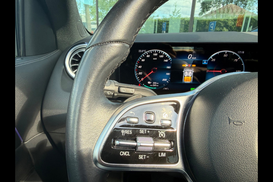 Mercedes-Benz EQA 250 Business Solution Luxury 67 kWh - Automaat - Pano/Schuifdak - Navi - Org.NL