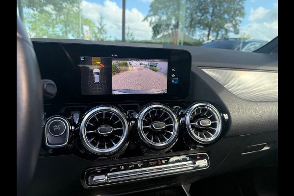 Mercedes-Benz EQA 250 Business Solution Luxury 67 kWh - Automaat - Pano/Schuifdak - Navi - Org.NL