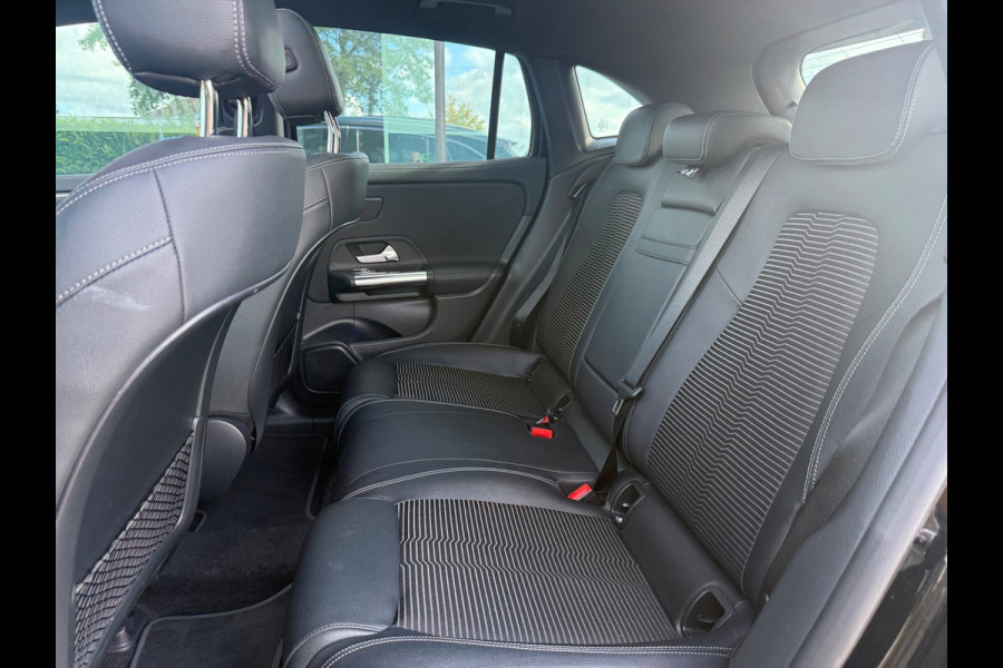 Mercedes-Benz EQA 250 Business Solution Luxury 67 kWh - Automaat - Pano/Schuifdak - Navi - Org.NL