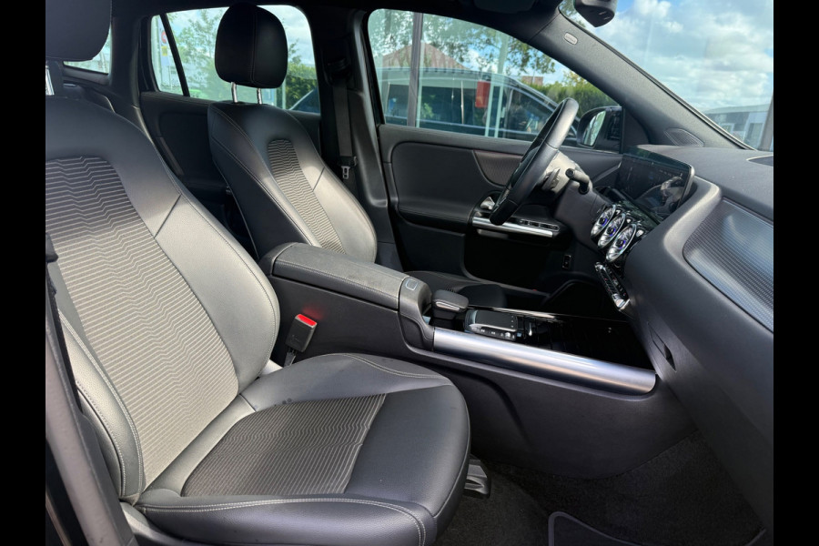 Mercedes-Benz EQA 250 Business Solution Luxury 67 kWh - Automaat - Pano/Schuifdak - Navi - Org.NL