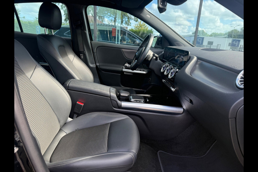 Mercedes-Benz EQA 250 Business Solution Luxury 67 kWh - Automaat - Pano/Schuifdak - Navi - Org.NL