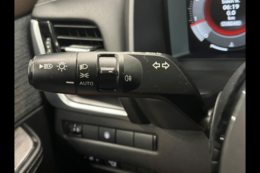 Nissan X-Trail 1.3 DIG-T Tekna 7p. Climate control Adaptieve cruise control Navigatie Panoramdak Voorstoelen verwarmd Keyless Camera Parkeersensoren Led Stuur verwarming Apple Carplay/ Android Auto