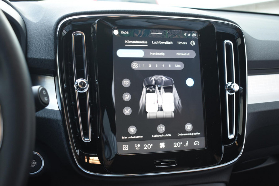 Volvo XC40 B3 177PK Automaat Plus Black Edition / Adaptive Cruise control / 360 Camera / Extra getint glas / 20'' velgen / Harman Kardon / Elektrisch verstelbare stoelen met geheugen / Stoel- en stuurverwarming