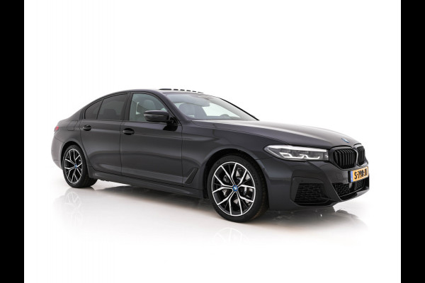 BMW 5 Serie 530e M-Sportpack Business Edition Plus (Plug-in) {SoH-86%} (INCL-BTW) *PANO | LEATHER | FULL-LED | MEMORY-PACK | HARMAN/KARDON | BLINDSPOT | DIGI-COCKPIT | CAMERA | NAVI-FULLMAP | PRIVACY-GLASS | SHIFTPADDLES | ECC | PDC | HEAD-UP | 19''ALU*