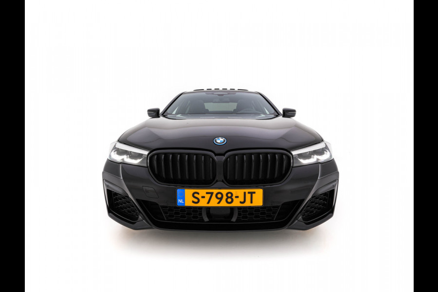 BMW 5 Serie 530e M-Sportpack Business Edition Plus (Plug-in) {SoH-86%} (INCL-BTW) *PANO | LEATHER | FULL-LED | MEMORY-PACK | HARMAN/KARDON | BLINDSPOT | DIGI-COCKPIT | CAMERA | NAVI-FULLMAP | PRIVACY-GLASS | SHIFTPADDLES | ECC | PDC | HEAD-UP | 19''ALU*