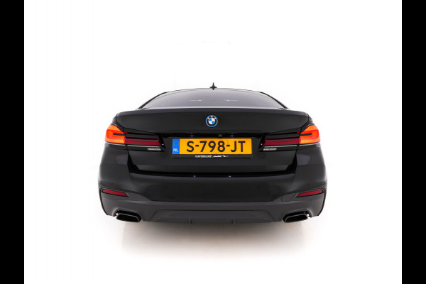 BMW 5 Serie 530e M-Sportpack Business Edition Plus (Plug-in) {SoH-86%} (INCL-BTW) *PANO | LEATHER | FULL-LED | MEMORY-PACK | HARMAN/KARDON | BLINDSPOT | DIGI-COCKPIT | CAMERA | NAVI-FULLMAP | PRIVACY-GLASS | SHIFTPADDLES | ECC | PDC | HEAD-UP | 19''ALU*