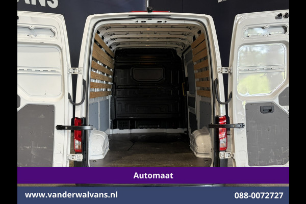 Volkswagen Crafter 2.0 TDI 141pk Automaat L3H3 L2H2 Euro6 Airco | Camera | Apple Carplay | 3000kg Trekhaak | Cruisecontrol Sidebars, Bijrijdersbank