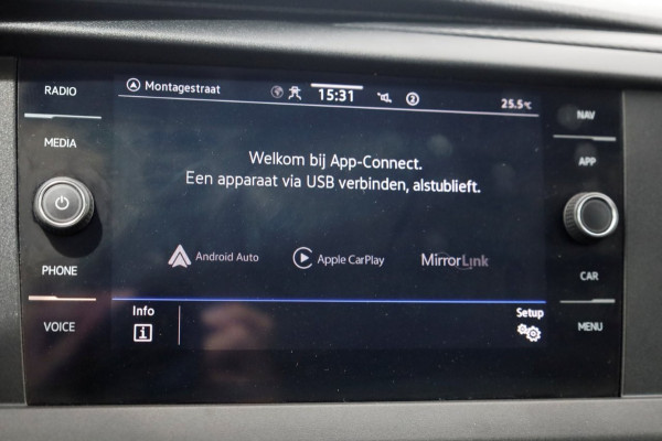Volkswagen Transporter T6.1 2.0 TDI Lang D.C. Airco/Navi/Stoelverwarming 06-2022