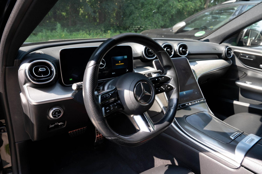 Mercedes-Benz C-Klasse Estate 200 d AMG Line | Panorama | Trekhaak | Carplay | Dodehoek | Camera