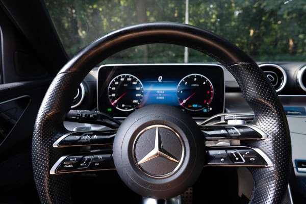 Mercedes-Benz C-Klasse Estate 200 d AMG Line | Panorama | Trekhaak | Carplay | Dodehoek | Camera