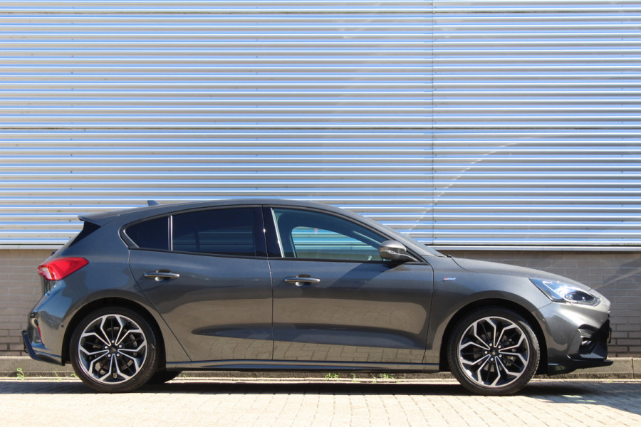 Ford Focus 1.5 EcoBoost ST Line Business Nette staat! | 18" | Camera | Afn. Trekhaak