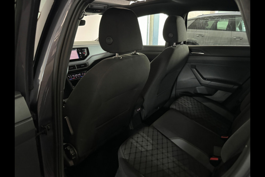 Volkswagen Taigo 1.5 TSI R-Line Pano|ACC|Lane Assist|Stoelverwarming|Camera|Dodehoek|Keyless