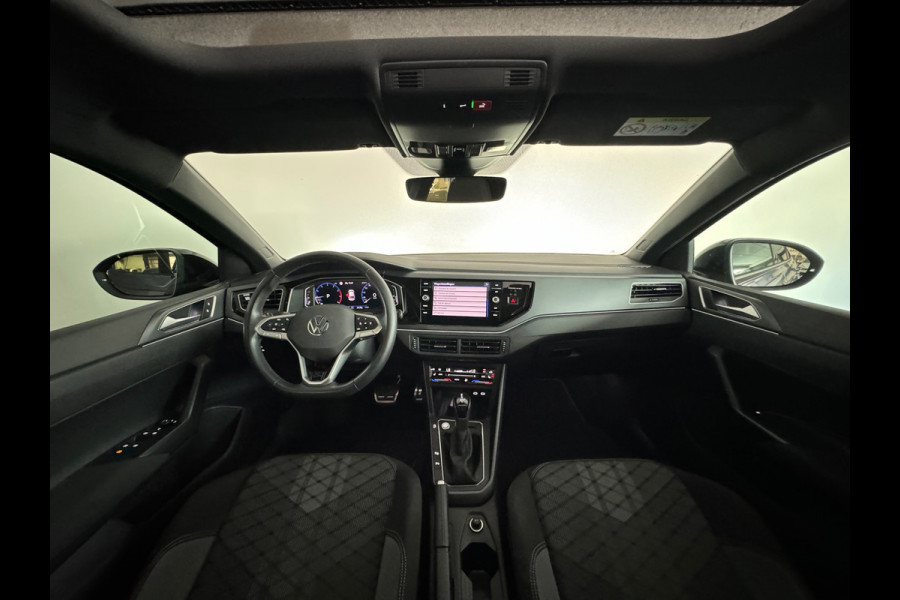 Volkswagen Taigo 1.5 TSI R-Line Pano|ACC|Lane Assist|Stoelverwarming|Camera|Dodehoek|Keyless