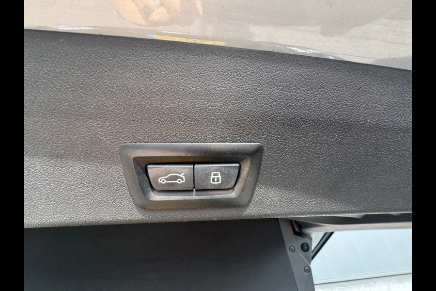 BMW XM PHEV Label Red 30 kWh 748pk