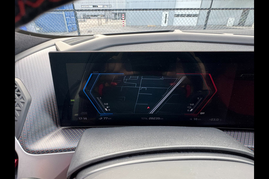 BMW XM PHEV Label Red 30 kWh 748pk