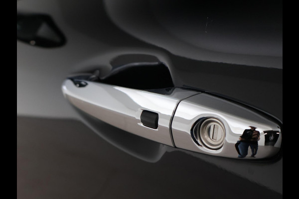 Kia e-Niro EXECUTIVELINE 64 kWh 98% SOH! + STOELVENTILATIE | JBL | APPLE CARPLAY | LEDER | STUURVERWARMING