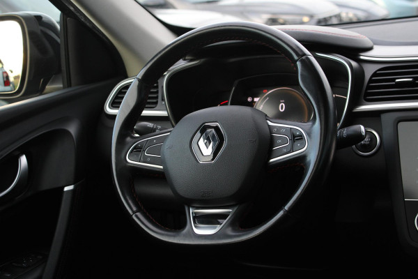 Renault Kadjar 1.3 TCe Black Edition | Automaat | Trekhaak 1500KG | BOSE | Stoelverwarming | Panorama Dak | Navigatie | Cruise Control | Climate Control | Camera |