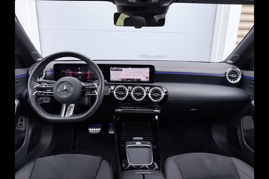 Mercedes-Benz CLA-Klasse 180 Edition AMG 45s Pano/360/Burmester