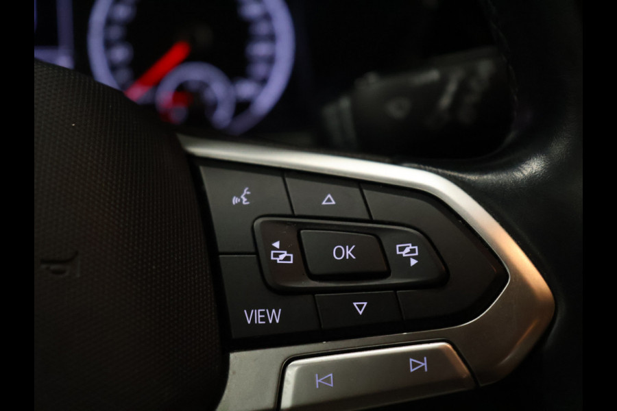 Volkswagen T-Cross 1.0 TSI Life [ADAPTIVE CRUISE, APPLE CARPLAY, ANDROID, PDC V+A, RIJSTROOKASSISTENT, DAB, BLUETOOTH, AIRCO, LICHT- EN ZICHTPAKKET, DAKRAILS, LED DAGRIJVERLICHTING, LICHTMETALEN VELGEN 16", NIEUWSTAAT]