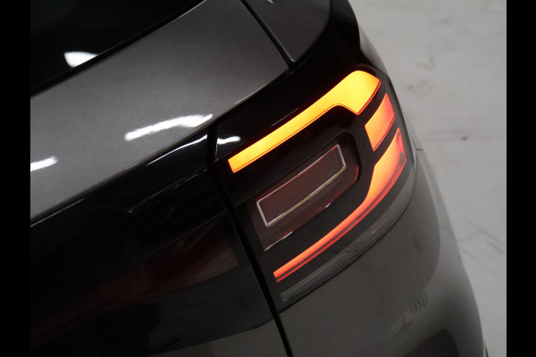Volkswagen T-Cross 1.0 TSI Life [ADAPTIVE CRUISE, APPLE CARPLAY, ANDROID, PDC V+A, RIJSTROOKASSISTENT, DAB, BLUETOOTH, AIRCO, LICHT- EN ZICHTPAKKET, DAKRAILS, LED DAGRIJVERLICHTING, LICHTMETALEN VELGEN 16", NIEUWSTAAT]