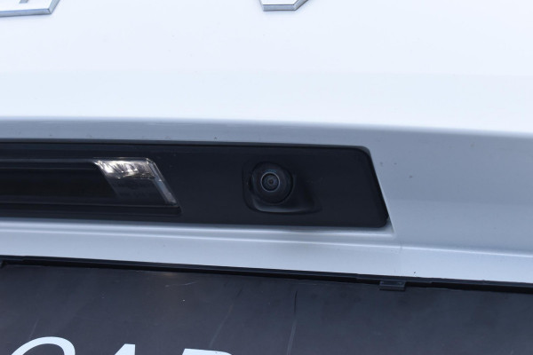 Volvo XC60 T8 390PK Automaat Plug-in hybrid AWD Inscription / Head-up display / Elektrisch glazen panoramisch schuifdak / Achteruitrijcamera / Elektrisch bedienbare voorstoelen met geheugen / Verwarmbare stoelen / Keyless entry / Elektrische achterklep