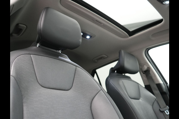 Kia Niro 1.6 GDi Hybrid ExecutiveLine 149pk | Trekhaak | Panodak | Adaptive Cruise | Head Up | Camera | Lederen Sportstoelen Memory & Ventilatie | Keyless | Apple Carplay | Stoel & Stuurverwarming | Virtual | Navigatie | DAB | 18"L.M |