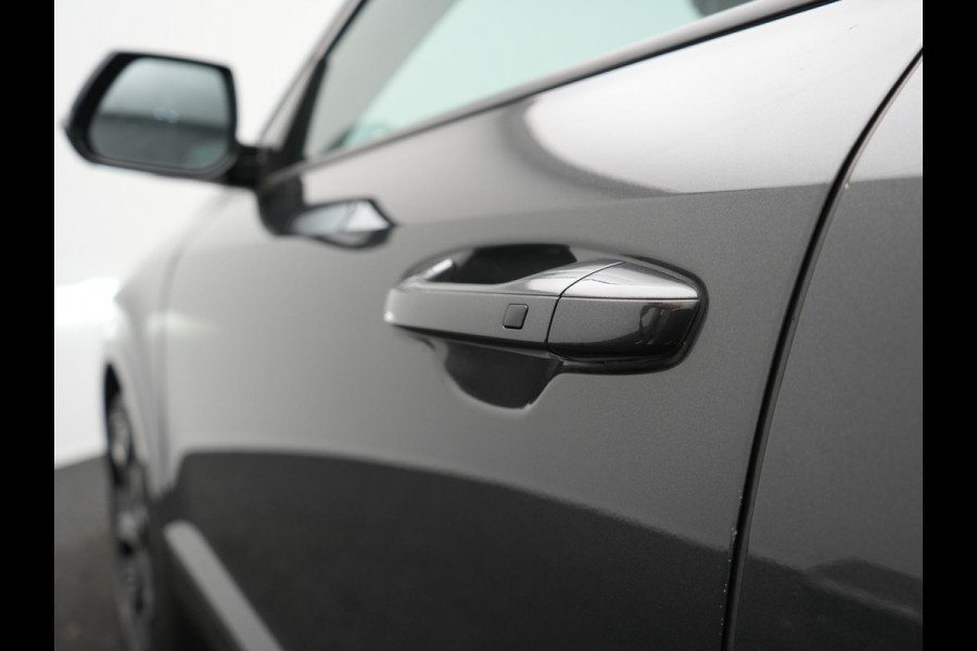 Kia Niro 1.6 GDi Hybrid ExecutiveLine 149pk | Trekhaak | Panodak | Adaptive Cruise | Head Up | Camera | Lederen Sportstoelen Memory & Ventilatie | Keyless | Apple Carplay | Stoel & Stuurverwarming | Virtual | Navigatie | DAB | 18"L.M |