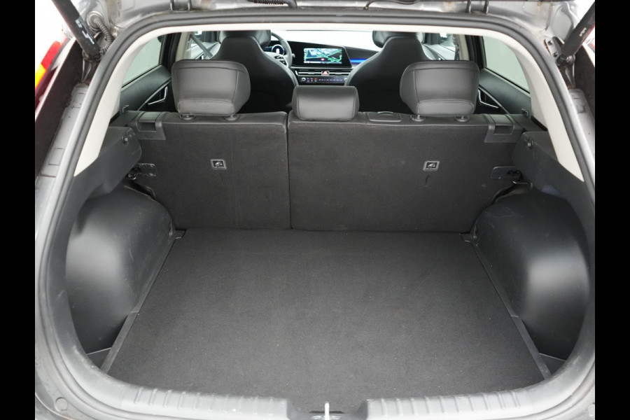 Kia Niro 1.6 GDi Hybrid ExecutiveLine 149pk | Trekhaak | Panodak | Adaptive Cruise | Head Up | Camera | Lederen Sportstoelen Memory & Ventilatie | Keyless | Apple Carplay | Stoel & Stuurverwarming | Virtual | Navigatie | DAB | 18"L.M |