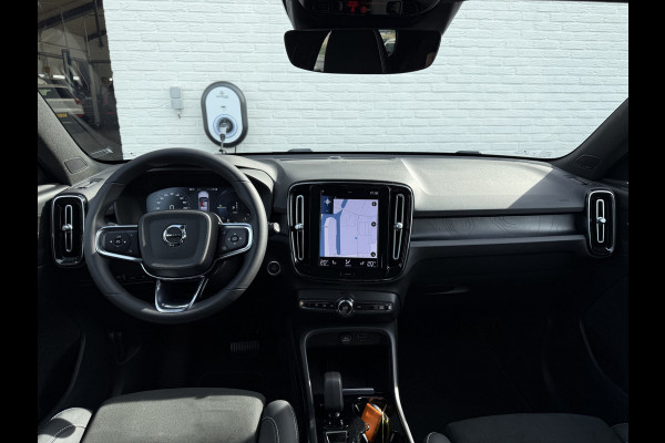 Volvo XC40 1.5 T4 Plug-in hybrid Plus Dark | Pano | Trekhaak | Pilot Assist | 360* Camera | 19 inch