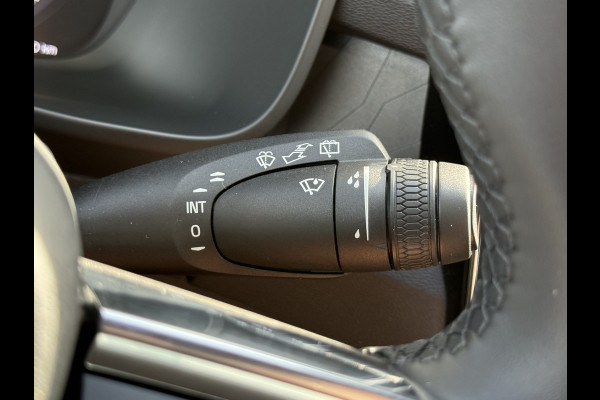 Volvo XC40 1.5 T4 Plug-in hybrid Plus Dark | Pano | Trekhaak | Pilot Assist | 360* Camera | 19 inch