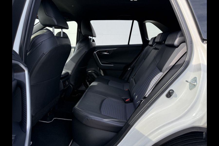 Toyota RAV4 2.5 Hybrid Bi-Tone | ACC | Parelmoer | 360* Camera | Keyless | 18 inch