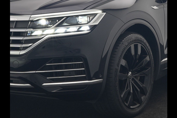 Volkswagen Touareg 3.0 TSi eHybrid 4MOTION PHEV 381pk Dealer O.H | Luchtvering | Trekhaak Af Fabriek | Panodak | Adaptive Cruise | Matrix LED | Lederen Sportstoelen Memory & Verwarmd | Keyless | Apple Carplay | Virtual | Navigatie | DAB | 21"L.M | Plug In Hybrid |