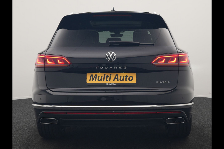 Volkswagen Touareg 3.0 TSi eHybrid 4MOTION PHEV 381pk Dealer O.H | Luchtvering | Trekhaak Af Fabriek | Panodak | Adaptive Cruise | Matrix LED | Lederen Sportstoelen Memory & Verwarmd | Keyless | Apple Carplay | Virtual | Navigatie | DAB | 21"L.M | Plug In Hybrid |