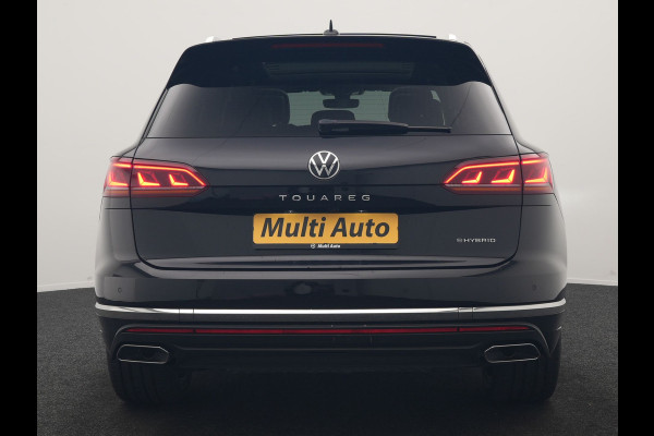 Volkswagen Touareg 3.0 TSi eHybrid 4MOTION PHEV 381pk Dealer O.H | Luchtvering | Trekhaak Af Fabriek | Panodak | Adaptive Cruise | Matrix LED | Lederen Sportstoelen Memory & Verwarmd | Keyless | Apple Carplay | Virtual | Navigatie | DAB | 21"L.M | Plug In Hybrid |