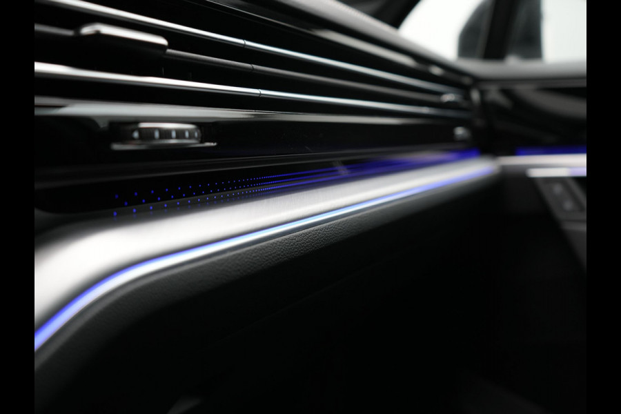 Volkswagen Touareg 3.0 TSi eHybrid 4MOTION PHEV 381pk Dealer O.H | Luchtvering | Trekhaak Af Fabriek | Panodak | Adaptive Cruise | Matrix LED | Lederen Sportstoelen Memory & Verwarmd | Keyless | Apple Carplay | Virtual | Navigatie | DAB | 21"L.M | Plug In Hybrid |