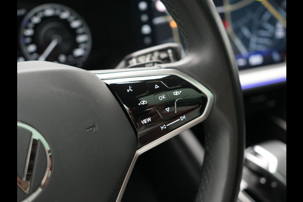 Volkswagen Touareg 3.0 TSi eHybrid 4MOTION PHEV 381pk Dealer O.H | Luchtvering | Trekhaak Af Fabriek | Panodak | Adaptive Cruise | Matrix LED | Lederen Sportstoelen Memory & Verwarmd | Keyless | Apple Carplay | Virtual | Navigatie | DAB | 21"L.M | Plug In Hybrid |