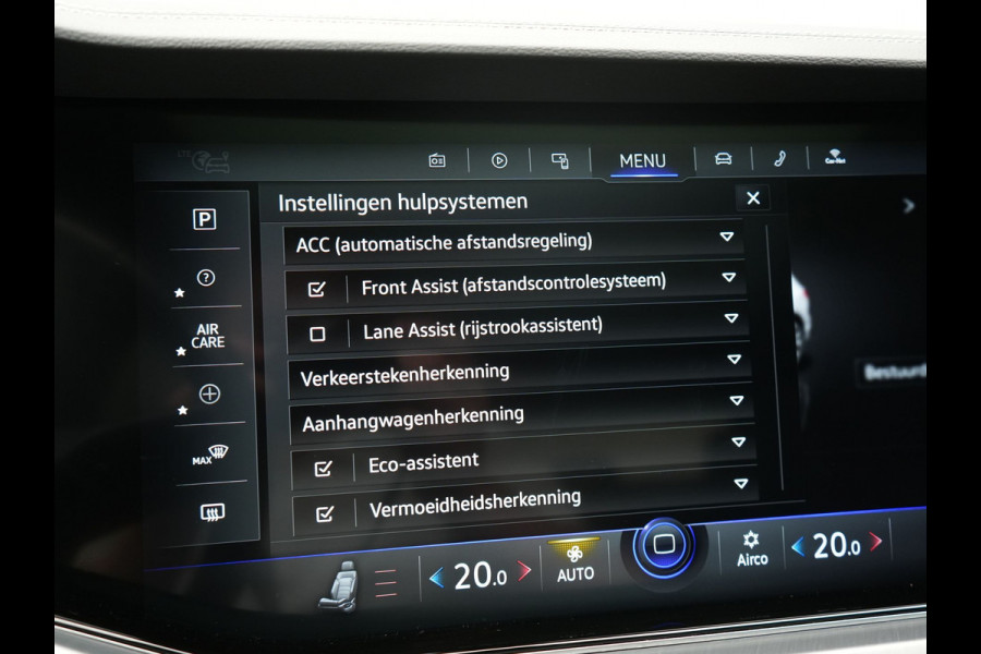 Volkswagen Touareg 3.0 TSi eHybrid 4MOTION PHEV 381pk Dealer O.H | Luchtvering | Trekhaak Af Fabriek | Panodak | Adaptive Cruise | Matrix LED | Lederen Sportstoelen Memory & Verwarmd | Keyless | Apple Carplay | Virtual | Navigatie | DAB | 21"L.M | Plug In Hybrid |