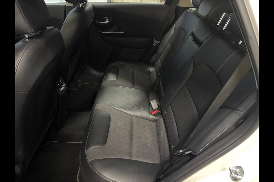 Kia Niro 1.6 GDi Hybrid DynamicLine Pano, Trekhaak, Camera, Carplay