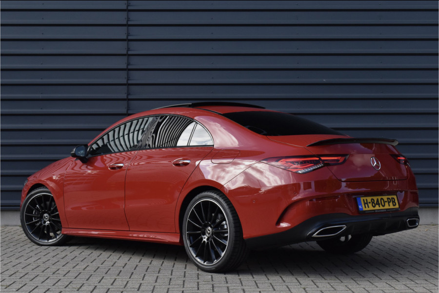 Mercedes-Benz CLA-Klasse 200 AMG Line | Panorama | Sfeerverlichting |  Widescreen Cockpit | Stoelverwarming |