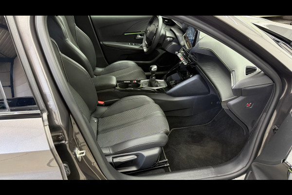 Peugeot 208 1.2 GT 3D virtual display, navigatie groot scherm