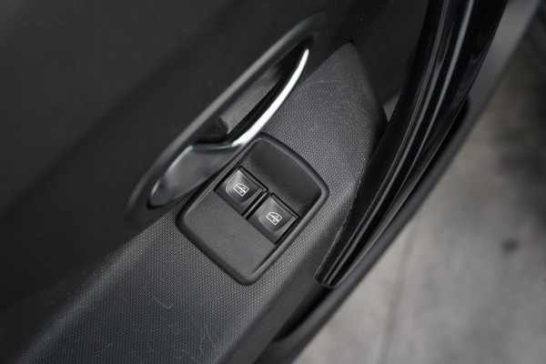 Dacia Sandero 0.9 TCe SL Stepway Automaat Achteruitrijcamera ALL Season Banden