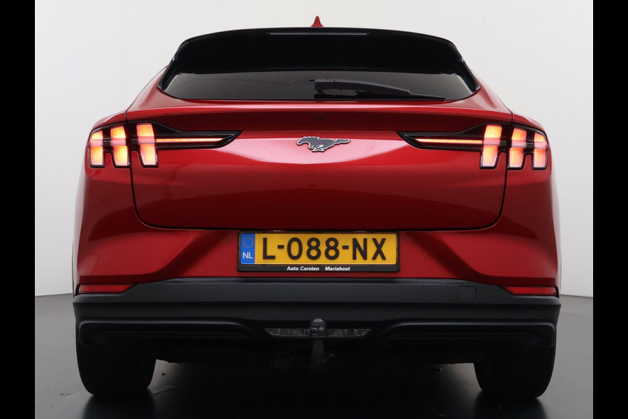Ford Mustang Mach-E Extended RWD 98kWh SOH 94% Trekhaak Adap.Cruise B&O-Audio Leder 360°Camera Stoel+Stuurverwarming Navi Ecc Apple Carplay A Lmv 18" Privacy Glas Pdc Voorruitverwarming DAB Elek.Achterklep Keyless Dodehoekwaarschuwing 1e Eigenaar 750KG Trekgewicht Origineel Nederlandse Auto