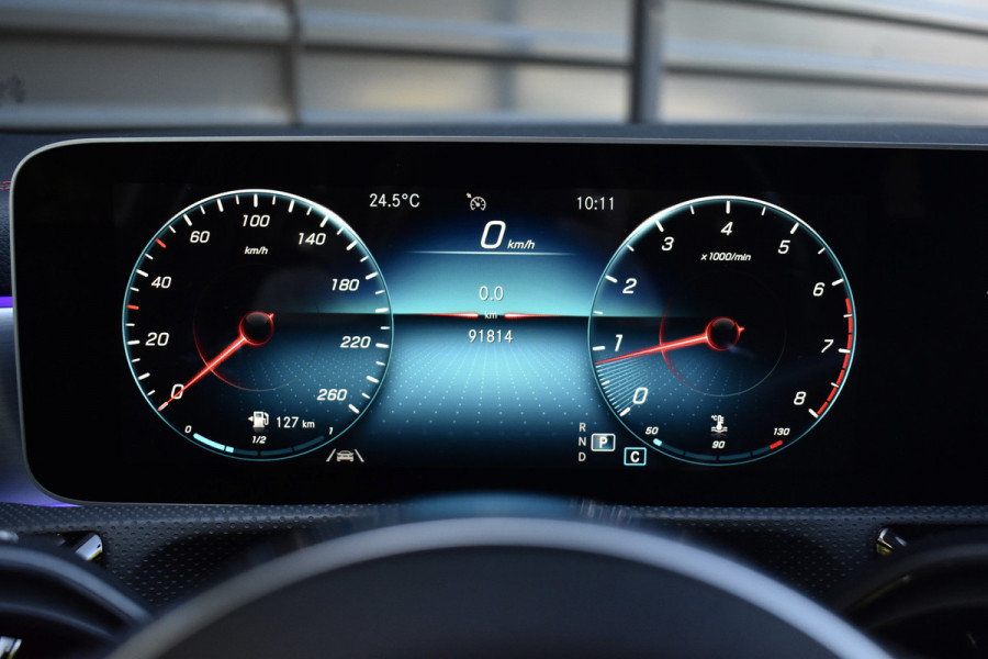 Mercedes-Benz CLA-Klasse 200 AMG Line | Panorama | Sfeerverlichting |  Widescreen Cockpit | Stoelverwarming |