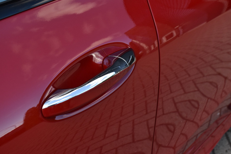 Mercedes-Benz CLA-Klasse 200 AMG Line | Panorama | Sfeerverlichting |  Widescreen Cockpit | Stoelverwarming |