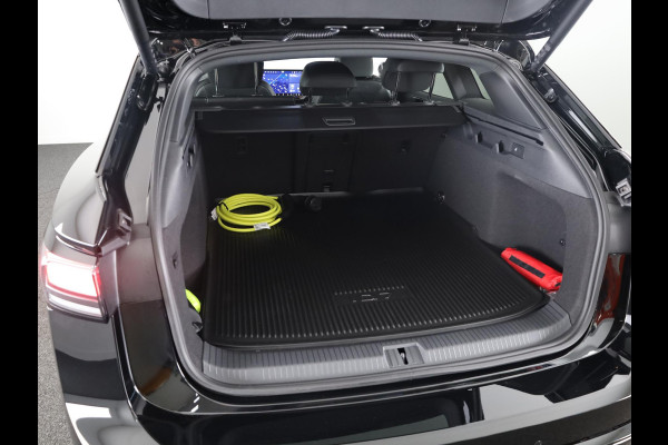 Volkswagen ID.7 Tourer Limited Edition Plus 86 kWh accu, 210 kW / 286 PK Elektrische stoelen | 360 Camera | Carplay